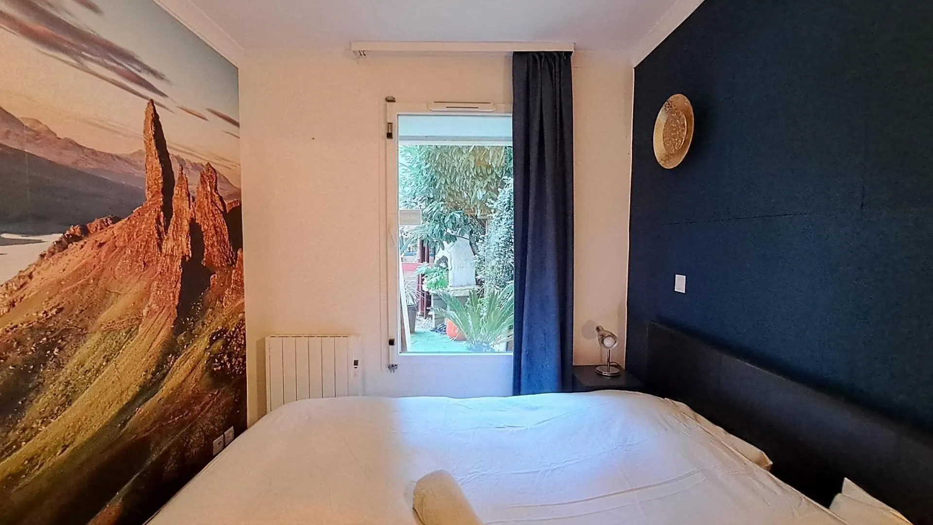 Avec Jardin Apartment